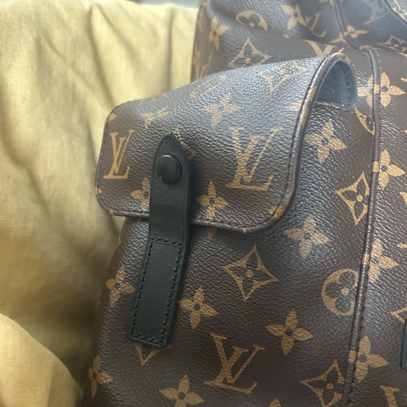 Louis Vuitton Brown Monogram Backpack with Black Accents - Picture 4 of 16